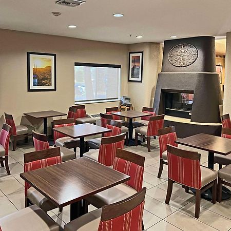 Comfort Suites Peoria Sports Complex Exteriér fotografie