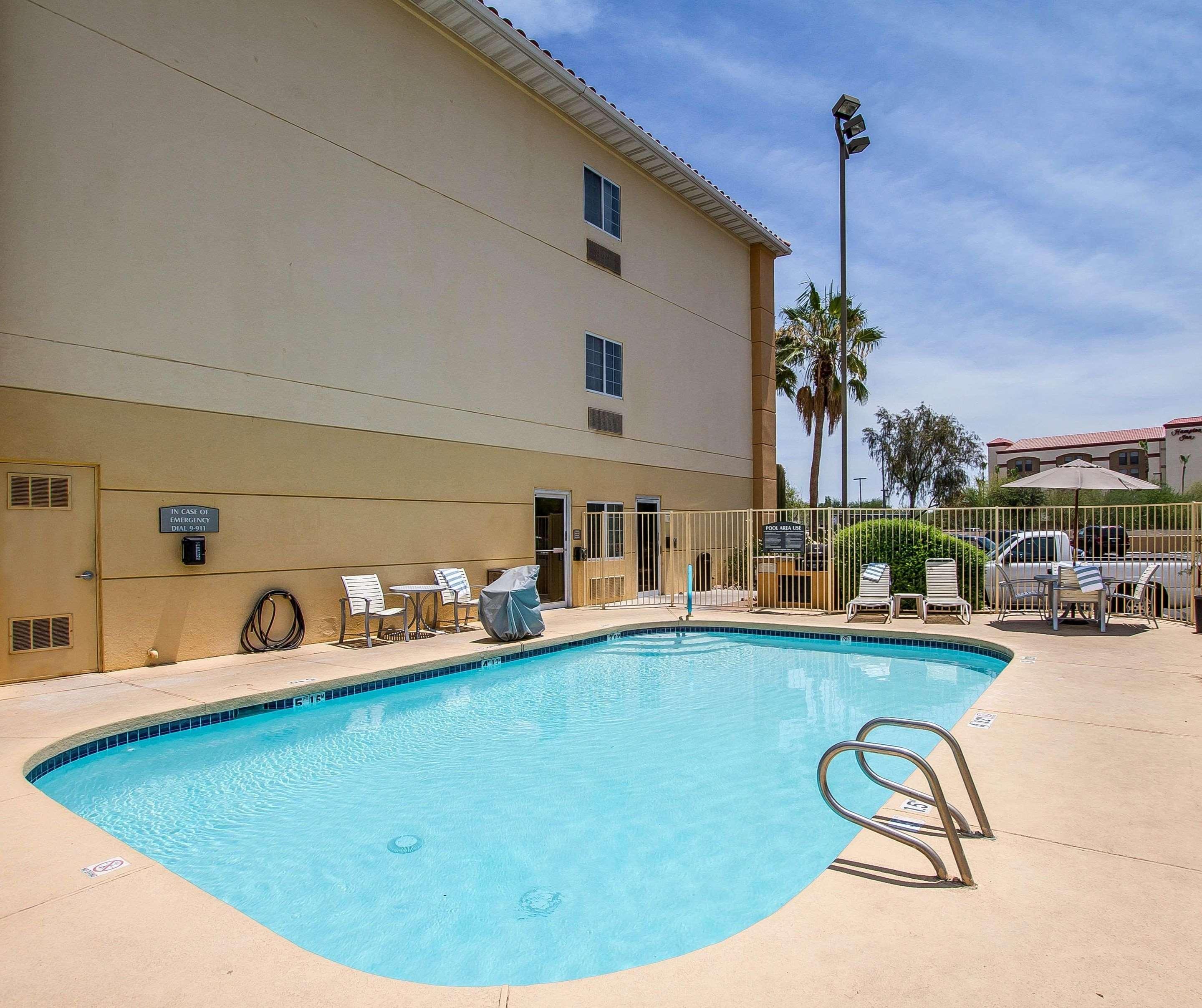 Comfort Suites Peoria Sports Complex Exteriér fotografie