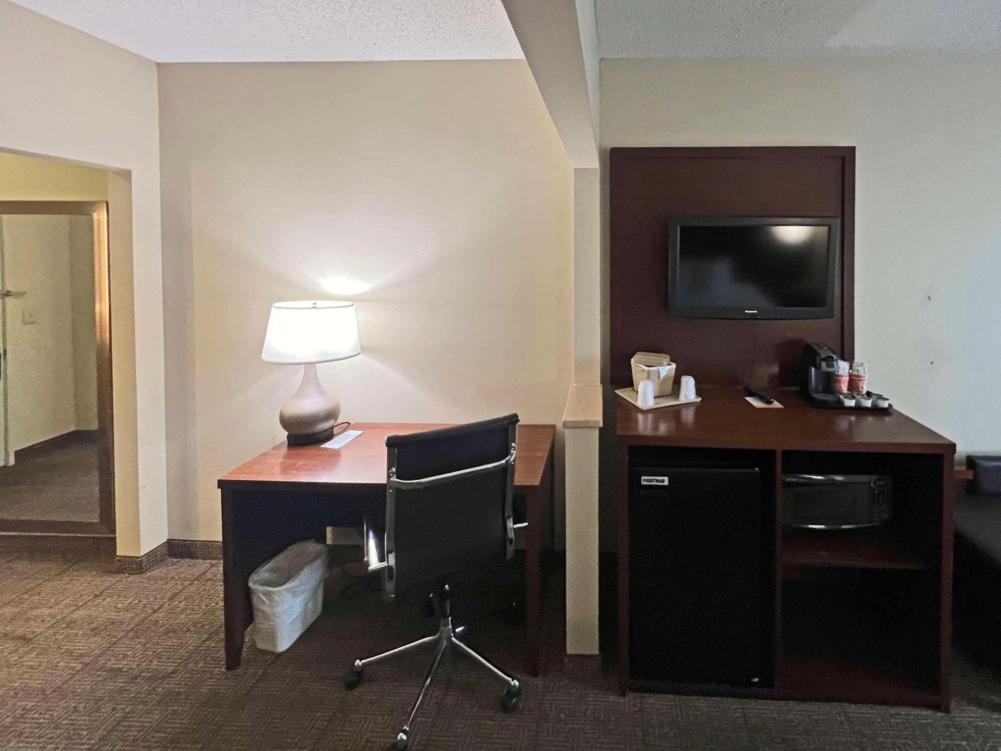 Comfort Suites Peoria Sports Complex Exteriér fotografie