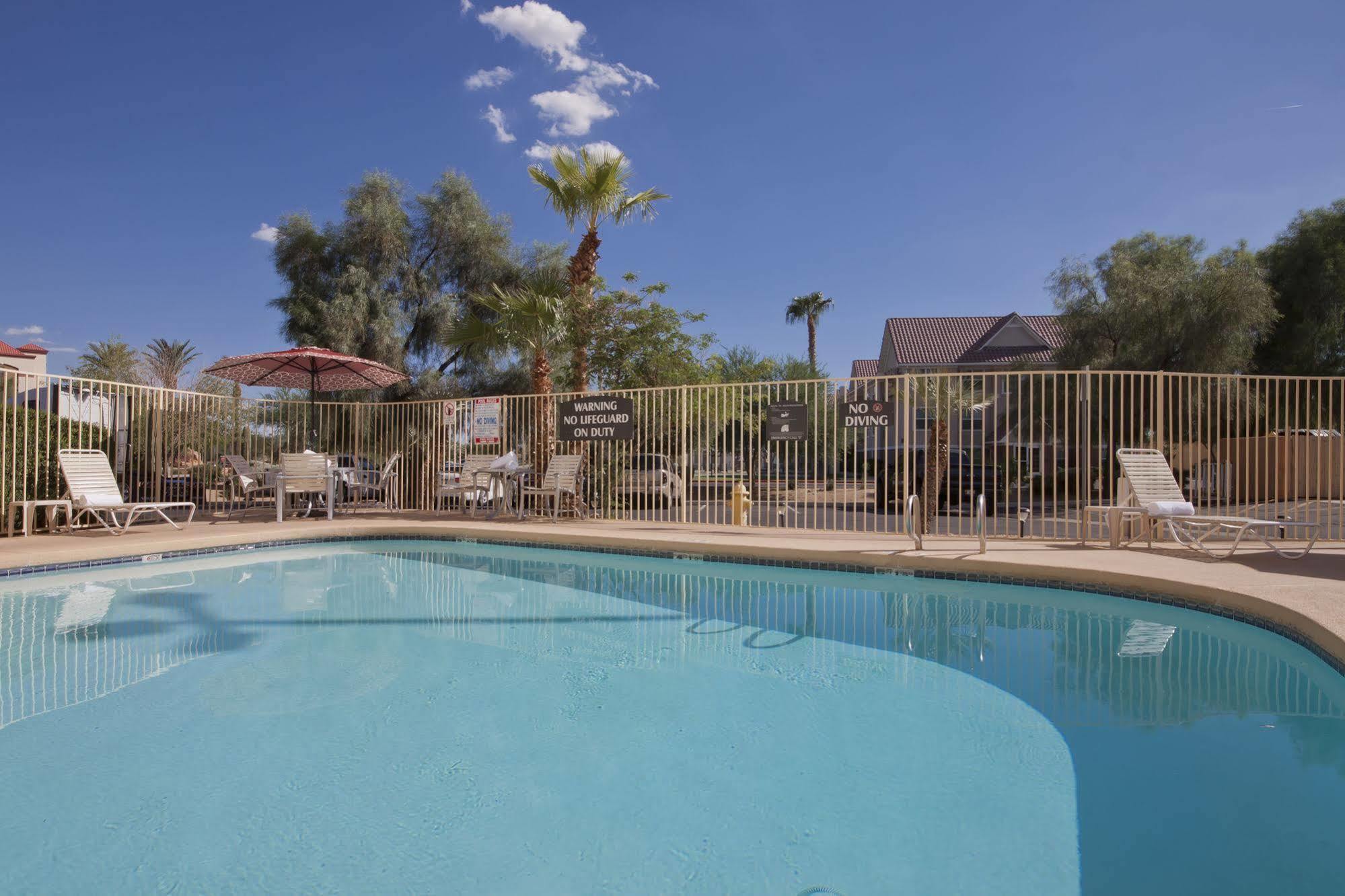 Comfort Suites Peoria Sports Complex Exteriér fotografie