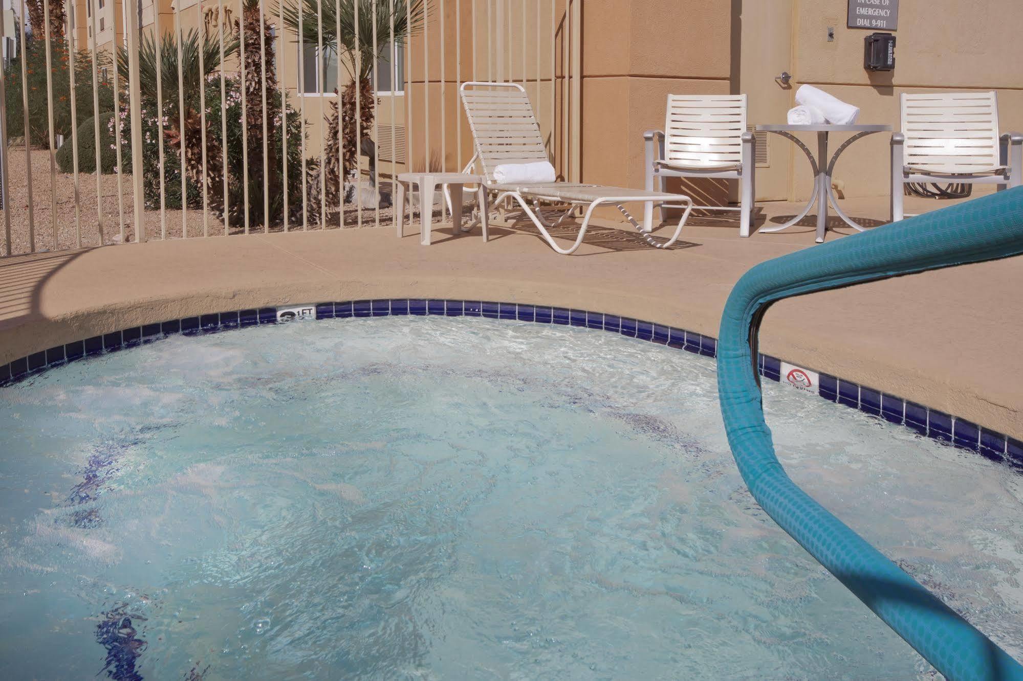Comfort Suites Peoria Sports Complex Exteriér fotografie