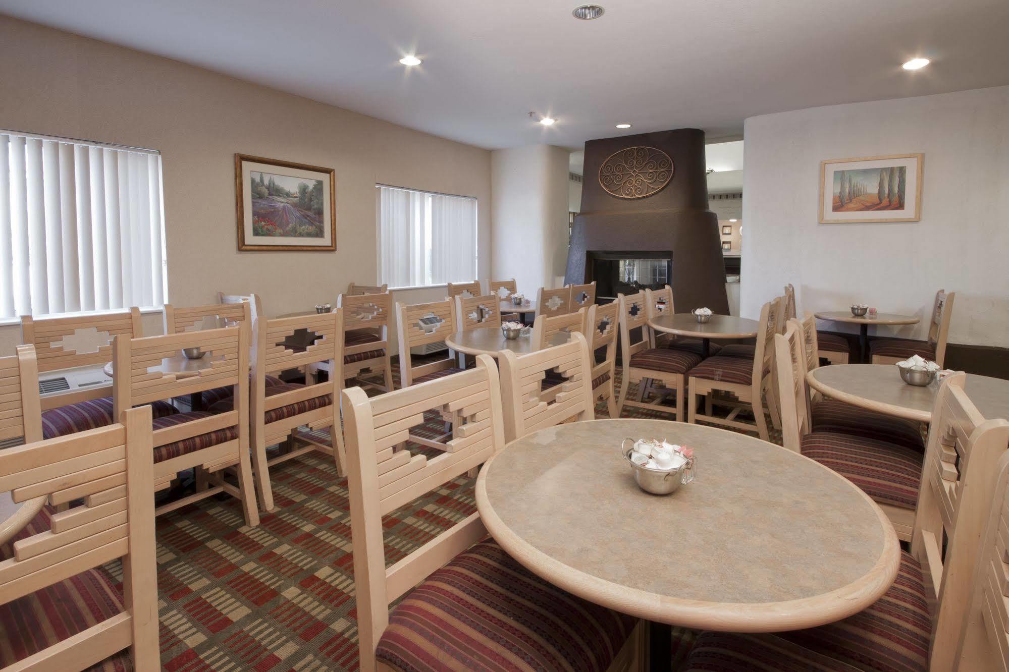 Comfort Suites Peoria Sports Complex Exteriér fotografie